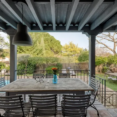 Villa Lavish In With Swimming Pool