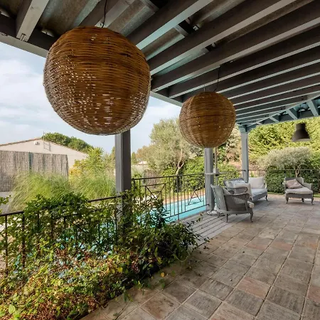 Villa Lavish In With Swimming Pool Gassin