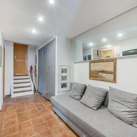 Lavish In With Swimming Pool Villa Gassin