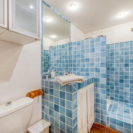 Villa Lavish In With Swimming Pool *